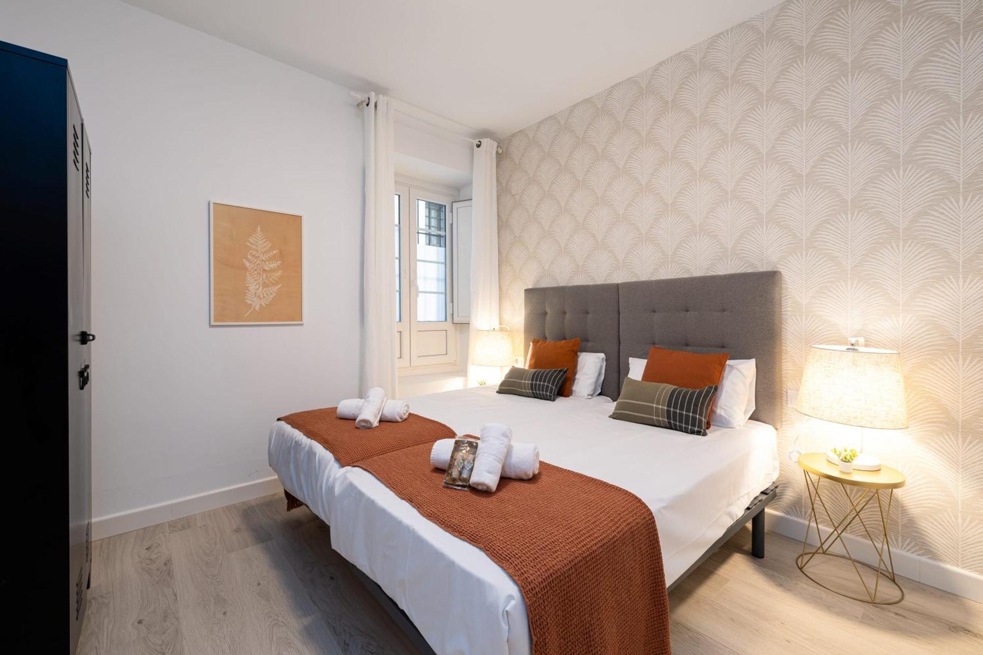 Cozy Apartment In The Heart Of Малага Экстерьер фото