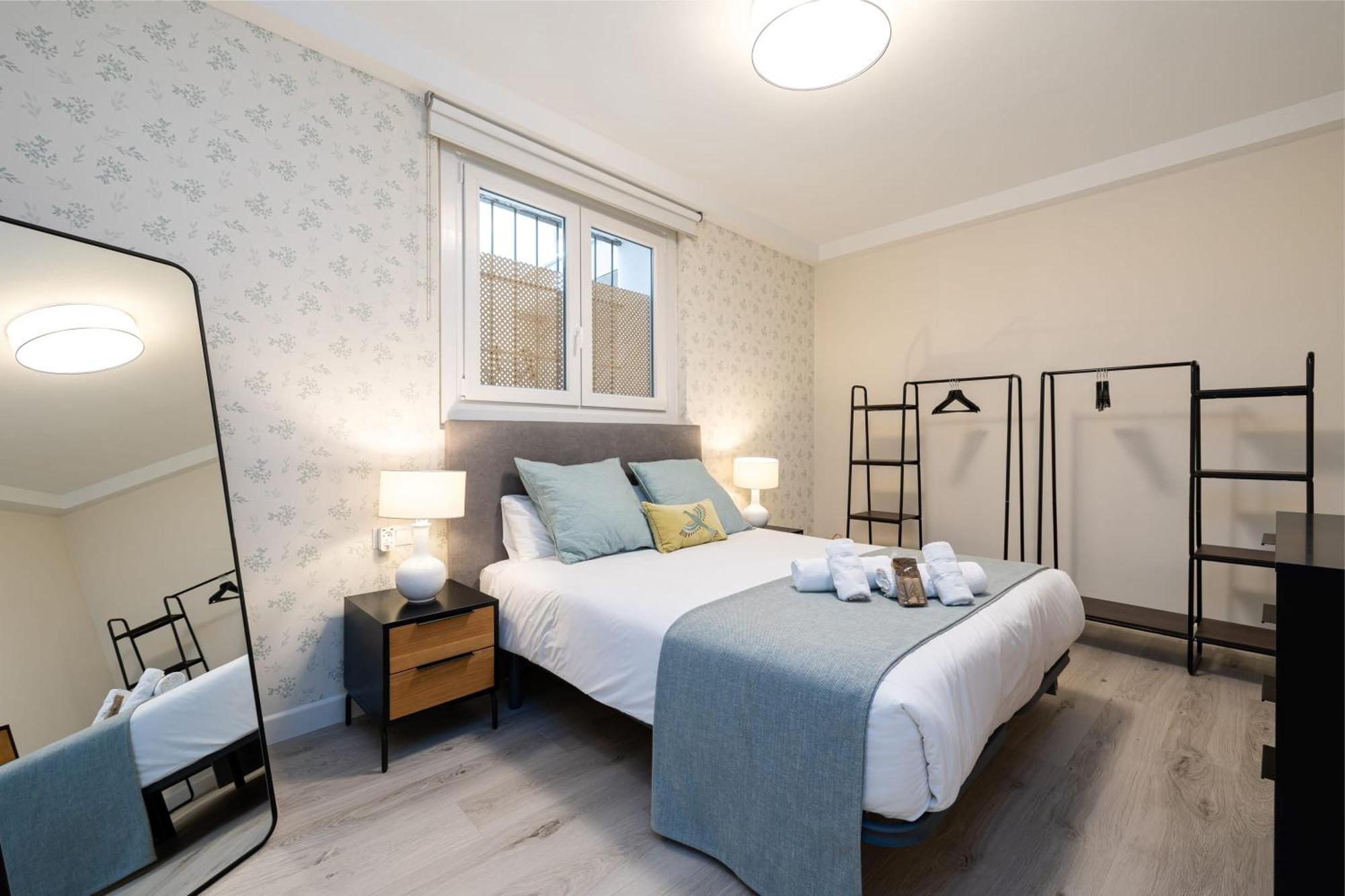 Cozy Apartment In The Heart Of Малага Экстерьер фото