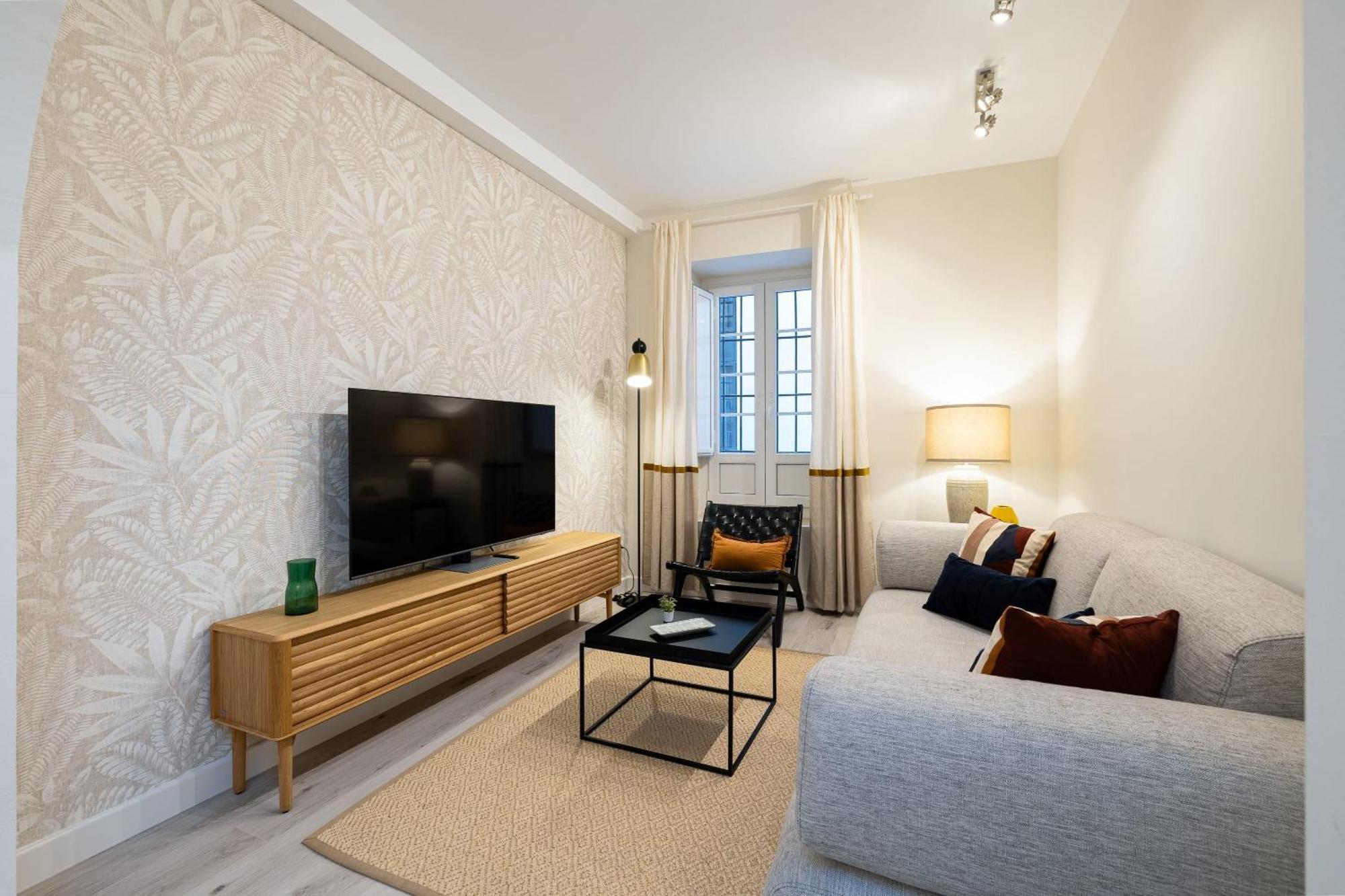 Cozy Apartment In The Heart Of Малага Экстерьер фото